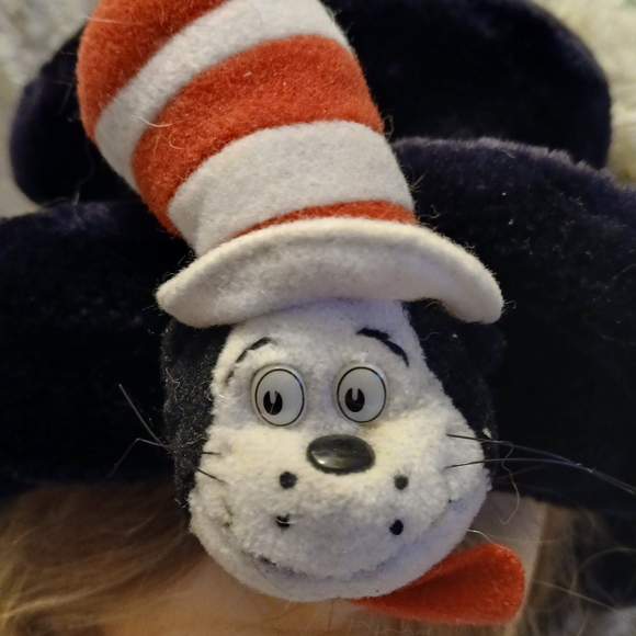 Vinrage Dr. Suess Cat In The Har Faux Fur Ladies Hat - Picture 6 of 7